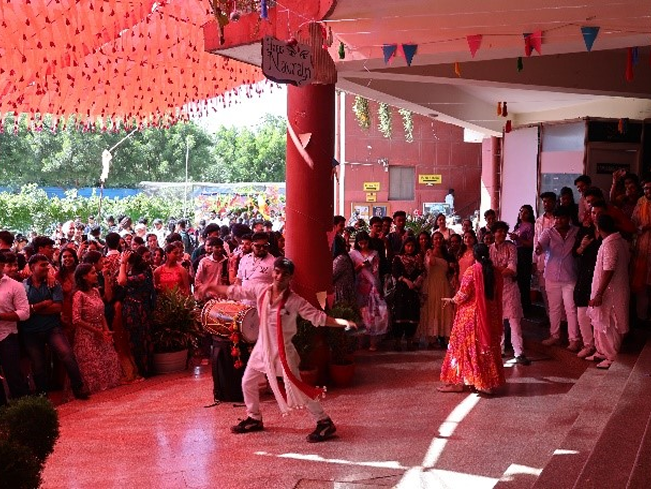 traditional garba dance