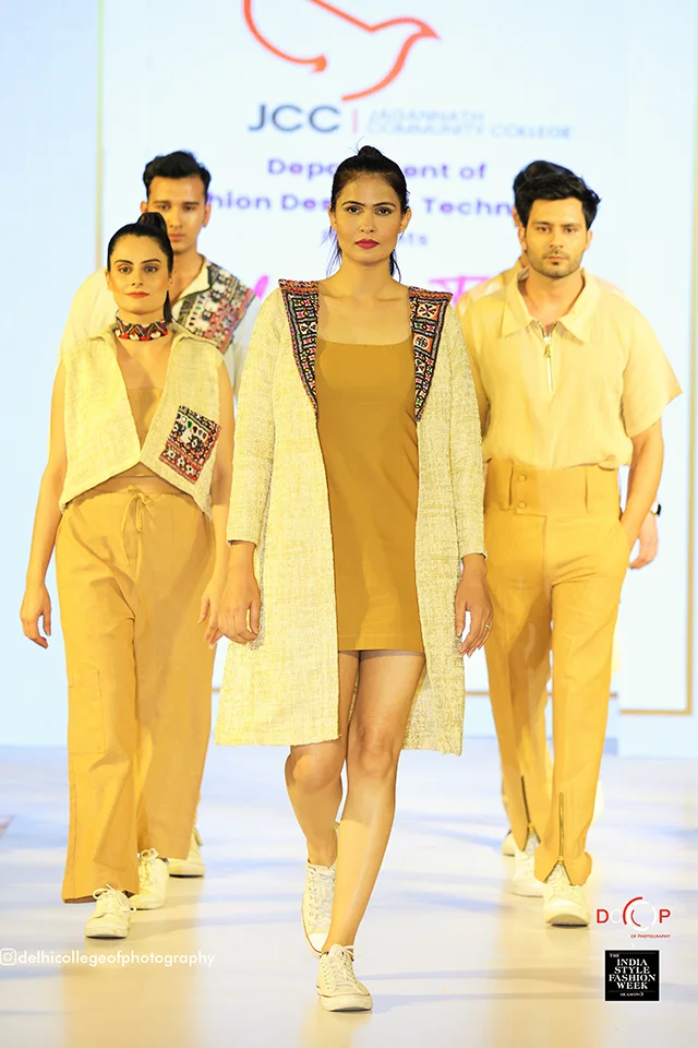 fashion show 2023